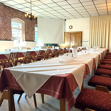 Hotel Orthwein -Kostenfreie Parkplaetze- Colbe ภายนอก รูปภาพ