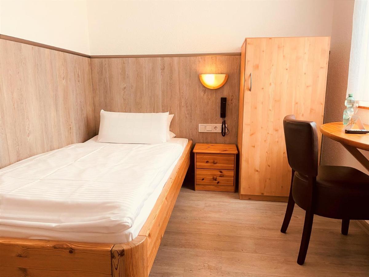 Hotel Orthwein -Kostenfreie Parkplaetze- Colbe ภายนอก รูปภาพ