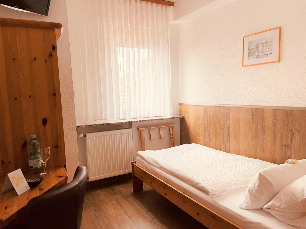 Hotel Orthwein -Kostenfreie Parkplaetze- Colbe ภายนอก รูปภาพ