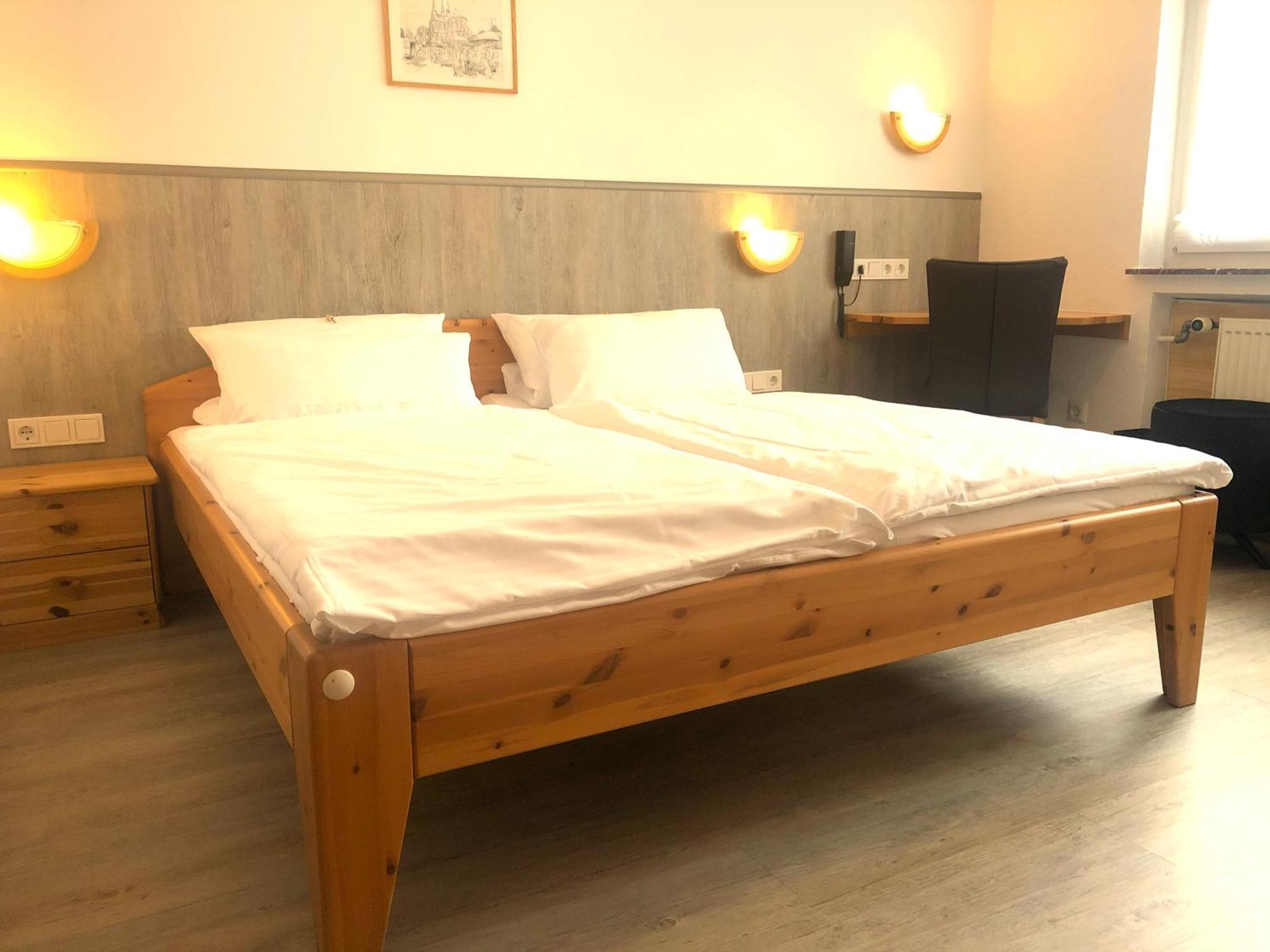 Hotel Orthwein -Kostenfreie Parkplaetze- Colbe ภายนอก รูปภาพ